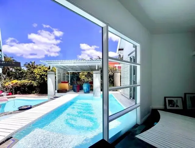 The pool seen from inside, The N°41, Rivière Noire